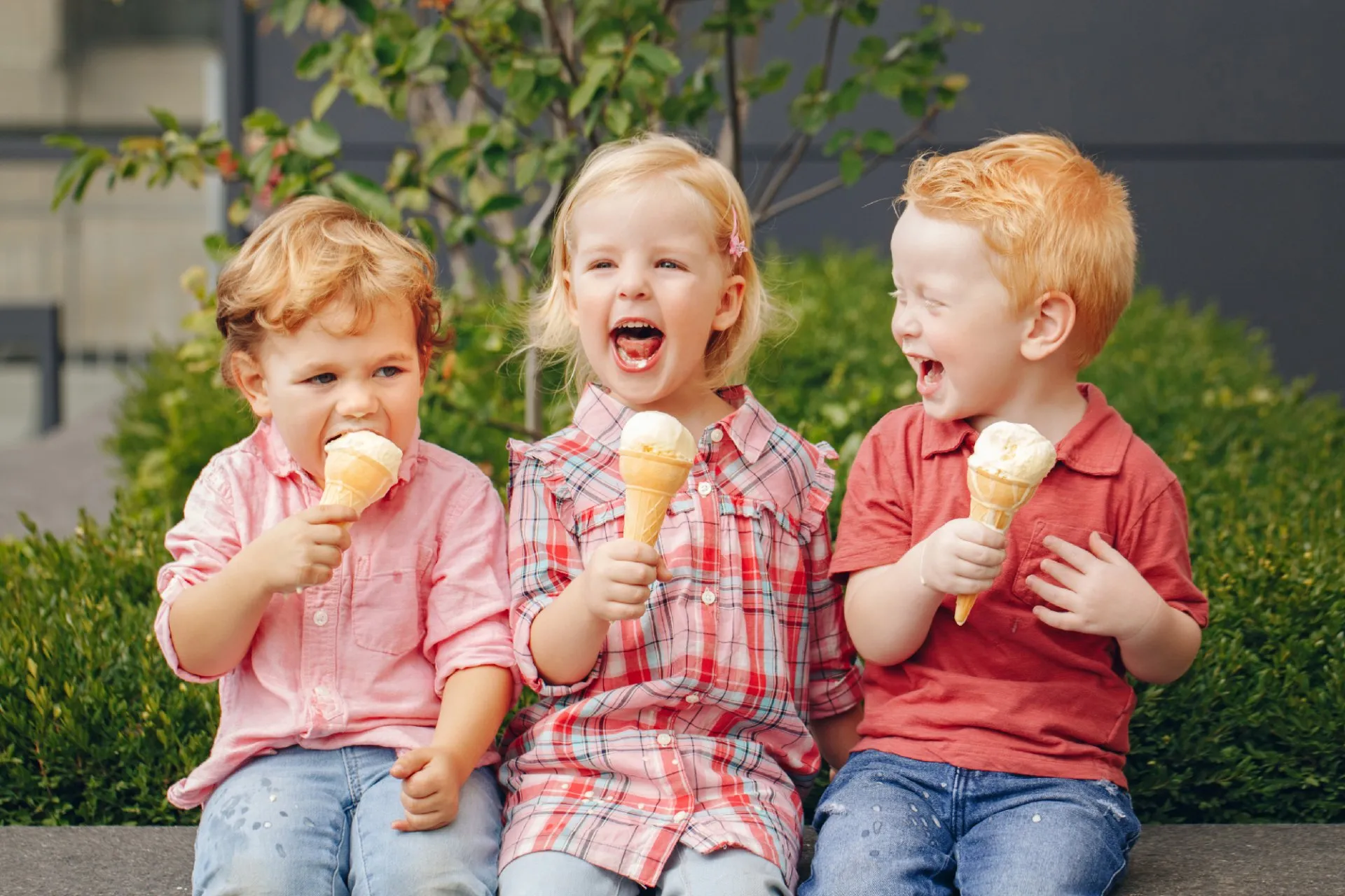 Kids with ice cream